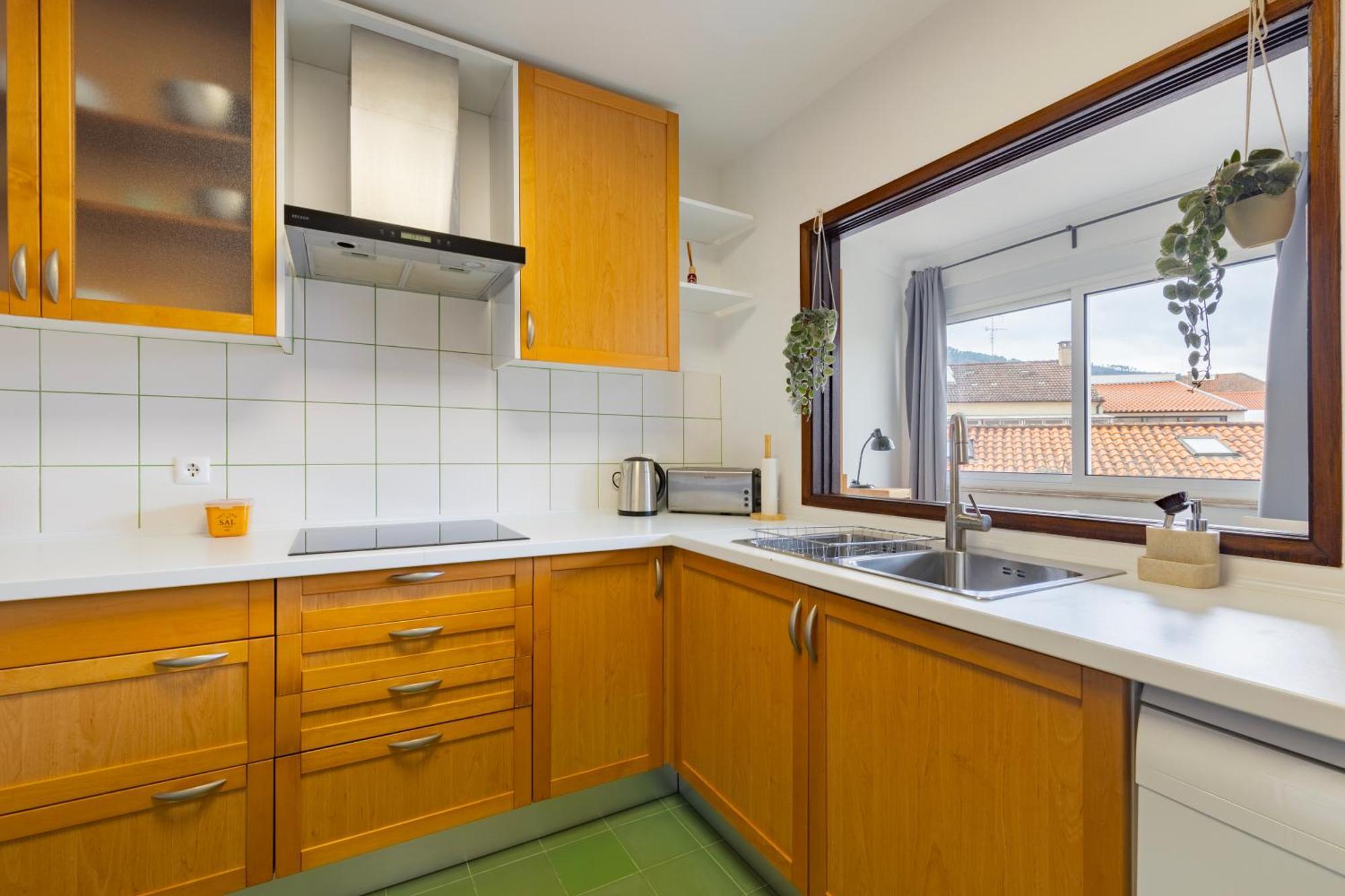 Remodeled Historical Apartment In The City Center Fundão Exterior foto