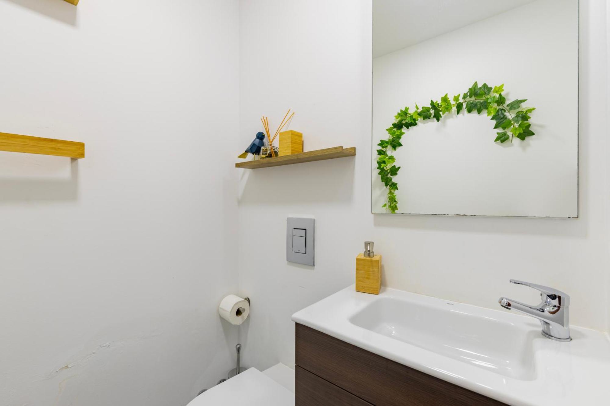Remodeled Historical Apartment In The City Center Fundão Exterior foto