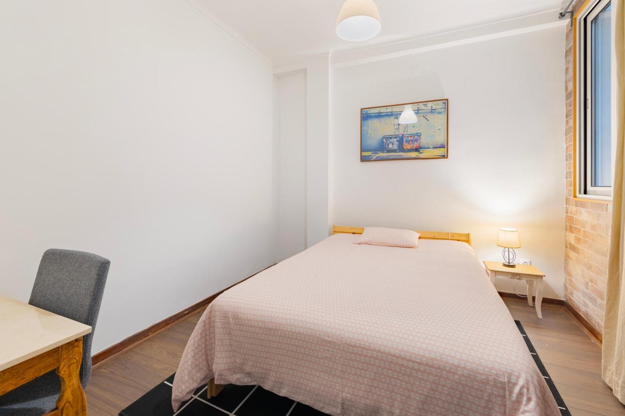 Remodeled Historical Apartment In The City Center Fundão Exterior foto
