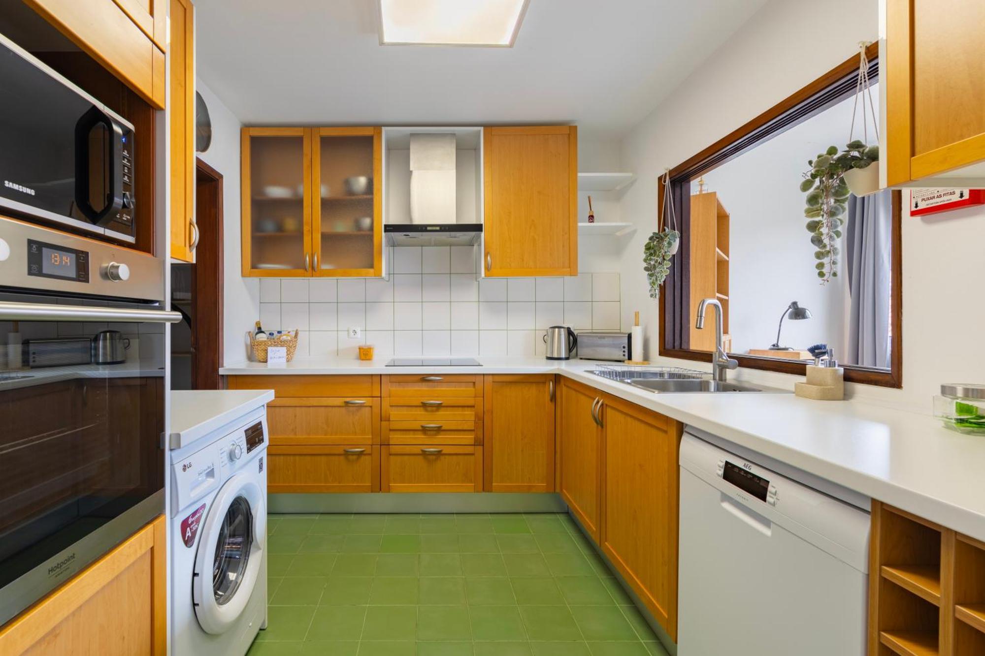Remodeled Historical Apartment In The City Center Fundão Exterior foto